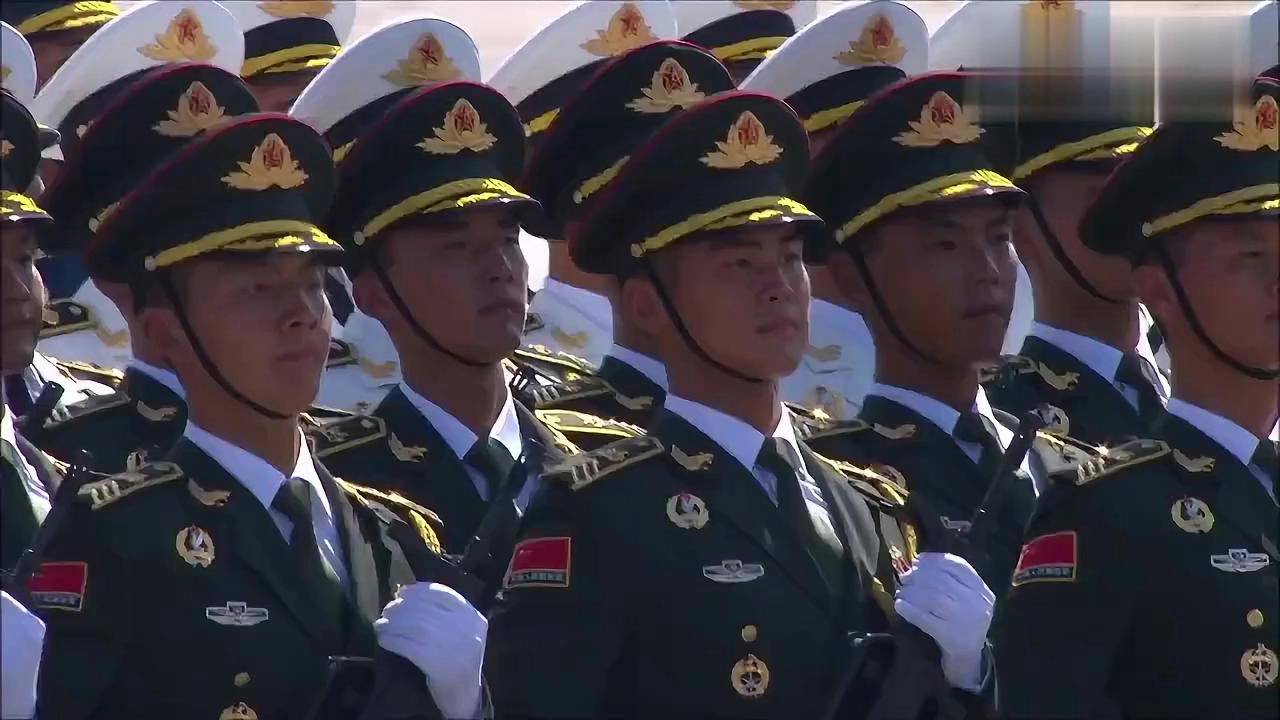 三軍儀仗隊(duì)霸氣視頻，展現(xiàn)雄壯軍威與卓越風(fēng)采，三軍儀仗隊(duì)雄壯風(fēng)采霸氣展現(xiàn)視頻，彰顯卓越軍威與風(fēng)采
