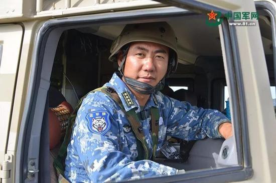 滿廣志現(xiàn)在是什么軍銜？深度解析其軍事生涯及成就，滿廣志的軍銜與軍事生涯，深度解析及成就概覽