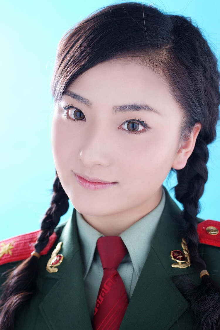 中國(guó)最漂亮的女兵照片第一名——展現(xiàn)英雄之美與榮耀印記，中國(guó)女兵第一名，榮耀印記與英雄之美的璀璨瞬間