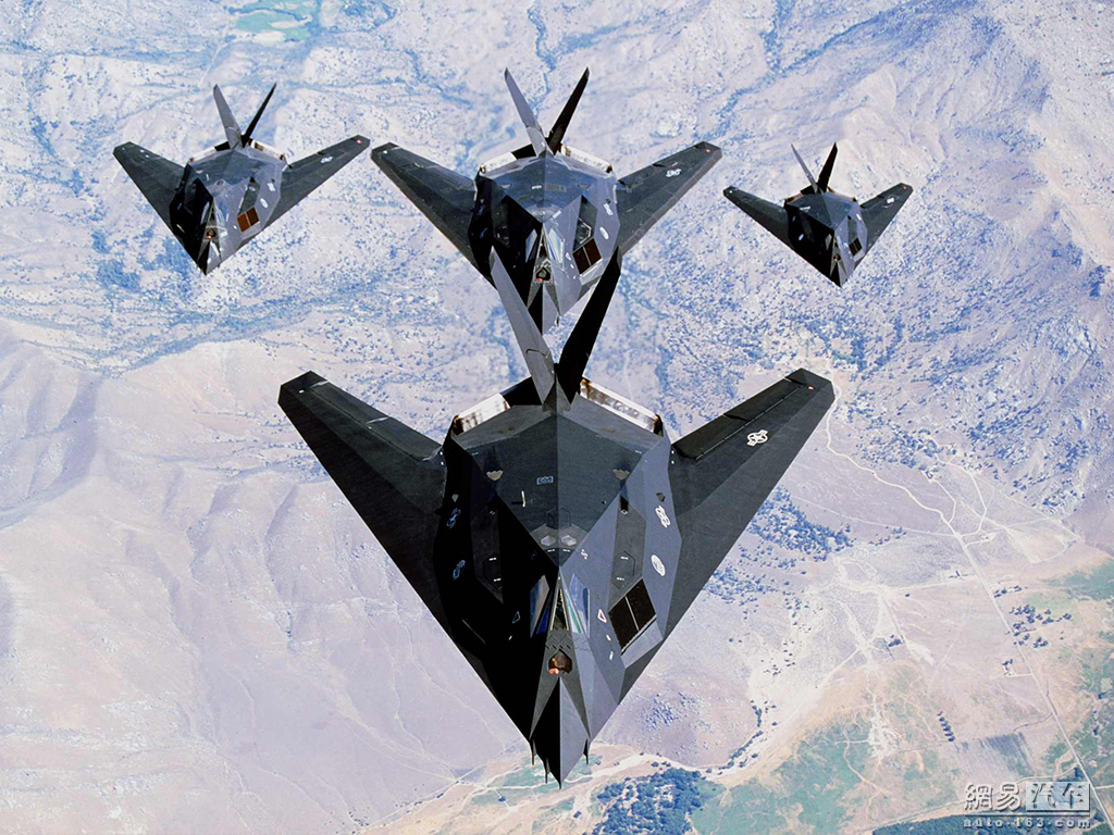 揭秘F-117隱形戰(zhàn)斗機(jī)，空戰(zhàn)傳奇的先驅(qū)之作，F(xiàn)-117隱形戰(zhàn)斗機(jī)，空戰(zhàn)傳奇的先驅(qū)揭秘