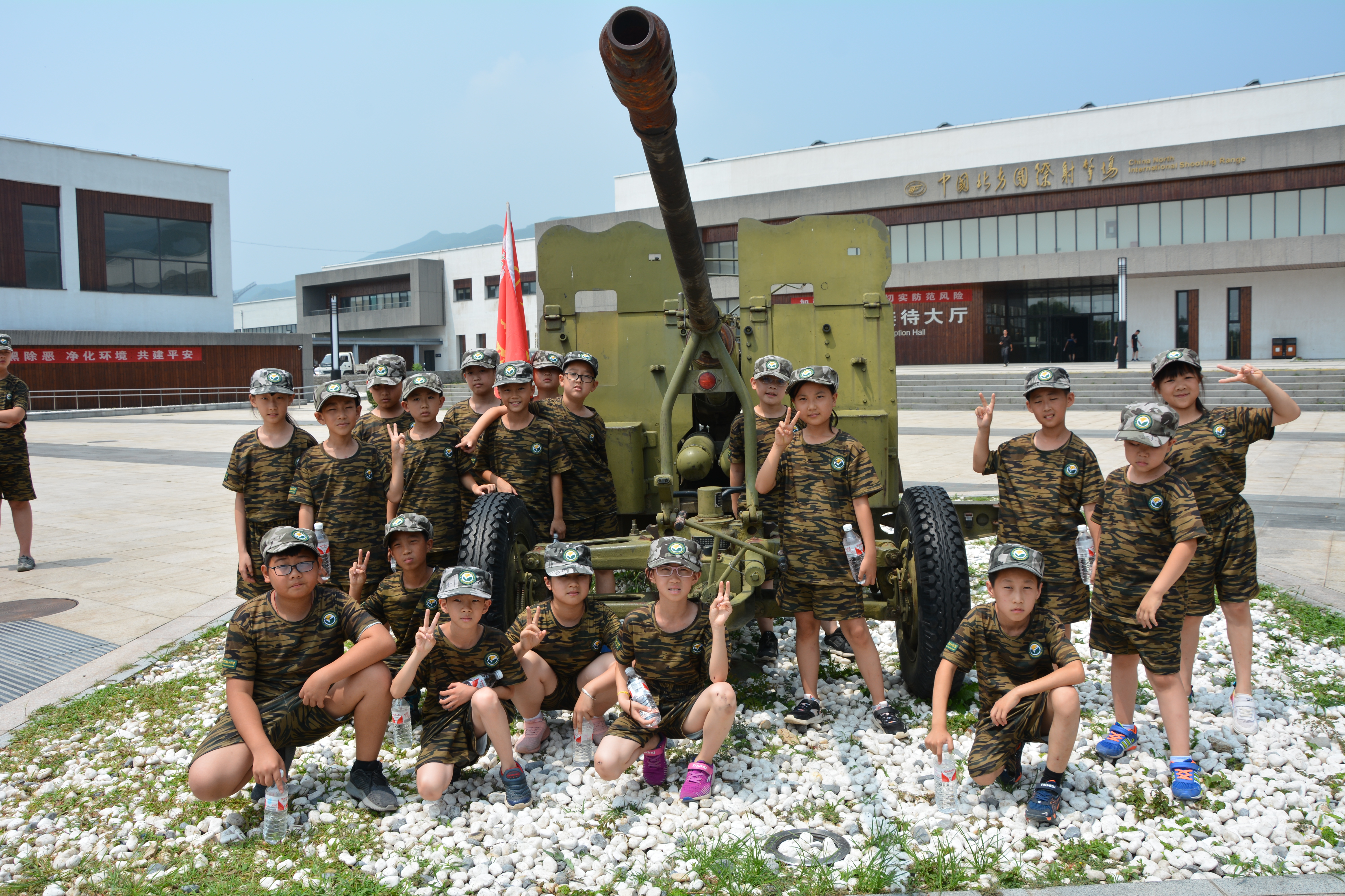 軍事夏令營(yíng)照片，展現(xiàn)熱血青春的力量與榮耀，軍事夏令營(yíng)照片，熱血青春的力量與榮耀展現(xiàn)