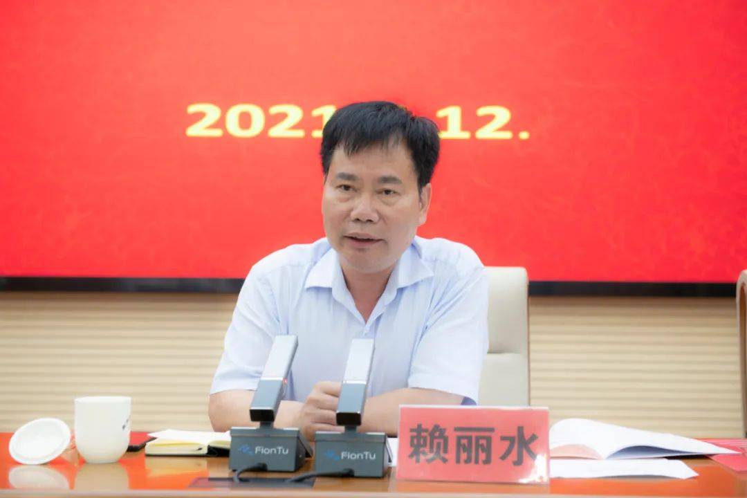二四六香港資料期期中，深度解析與SEO優(yōu)化策略，深度解析香港期期中資料，SEO優(yōu)化策略揭秘