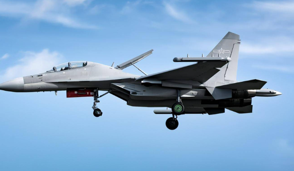 殲-16，中國航空工業(yè)的杰出代表，揭秘其屬于第幾代戰(zhàn)機，揭秘殲-16，中國航空工業(yè)杰出代表，究竟屬于第幾代戰(zhàn)機？
