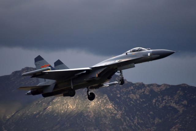 殲-11代號(hào)，揭示中國(guó)空軍強(qiáng)大戰(zhàn)斗力的象征，殲-11代號(hào)，中國(guó)空軍強(qiáng)大戰(zhàn)斗力的象征標(biāo)簽