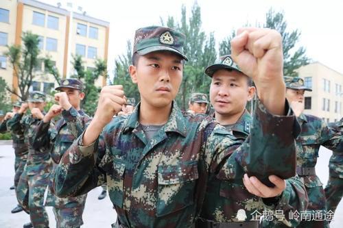 本科畢業(yè)去當(dāng)兵值得嗎？深度解析背后的價(jià)值與意義，本科畢業(yè)去當(dāng)兵，深度探討背后的價(jià)值與意義