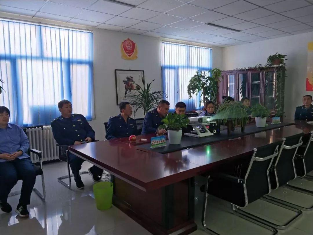 海軍成立70周年海上閱兵，壯麗盛況與海洋強(qiáng)國之夢，海軍成立70周年海上閱兵，壯麗盛況展現(xiàn)海洋強(qiáng)國雄心