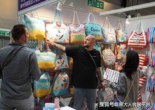 二四六香港資料期期準(zhǔn)亮點，深度解析與獨特視角，二四六香港資料期期準(zhǔn)亮點，深度解析與獨特視角揭秘
