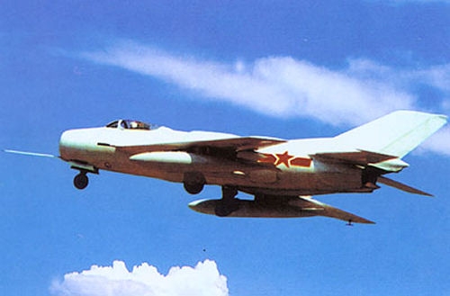 殲-12戰(zhàn)斗機(jī)，中國空軍的重要里程碑，殲-12戰(zhàn)斗機(jī)，中國空軍發(fā)展的重要里程碑