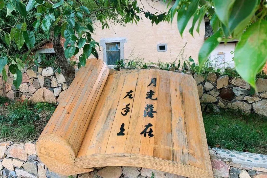 橫店群眾演員的工作生活與道德倫理，關(guān)于群眾演員住宿問(wèn)題的探討，橫店群眾演員工作生活與道德倫理，住宿問(wèn)題探討
