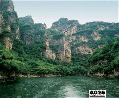 龍慶峽旅游攻略，自助游的絕佳選擇，龍慶峽自助游攻略，絕美景點(diǎn)，絕佳選擇！