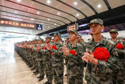 女兵政審難度分析，多重因素下的挑戰(zhàn)與解讀，女兵政審難度分析，多重因素下的挑戰(zhàn)與應(yīng)對策略