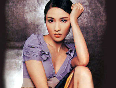 黎姿年齡與個(gè)人資料，揭秘女神的傳奇人生，黎姿的傳奇人生，年齡與個(gè)人資料的揭秘女神之路