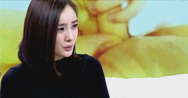 迪麗熱巴承認(rèn)自己抽煙，公眾人物的生活細(xì)節(jié)與社會(huì)影響，迪麗熱巴抽煙事件，公眾人物生活細(xì)節(jié)與社會(huì)影響探究