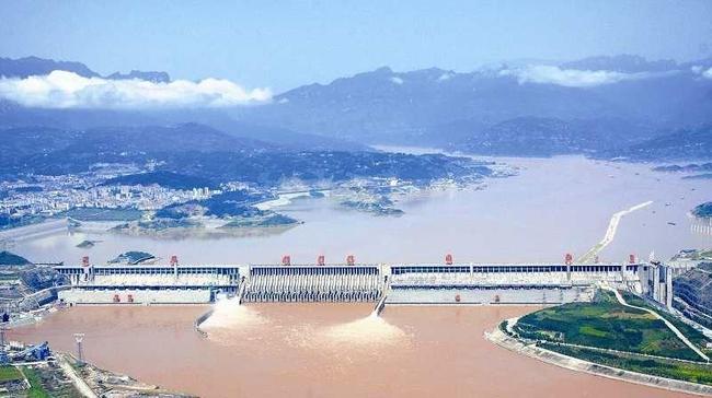 湖北三峽大壩景區(qū)，領(lǐng)略壯麗工程的奇跡與大自然的魅力，湖北三峽大壩景區(qū)，壯麗工程與自然魅力的完美融合