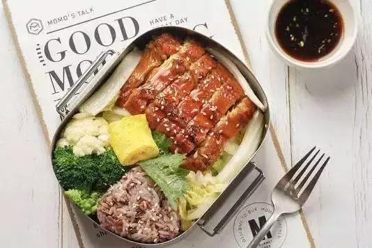 孕婦每日營(yíng)養(yǎng)菜譜大全，健康飲食，呵護(hù)母嬰健康，孕婦每日營(yíng)養(yǎng)菜譜大全，呵護(hù)母嬰健康的健康飲食指南